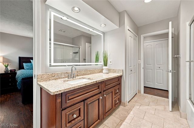 6611 Wedgewood Drive, North Olmsted, OH 44070