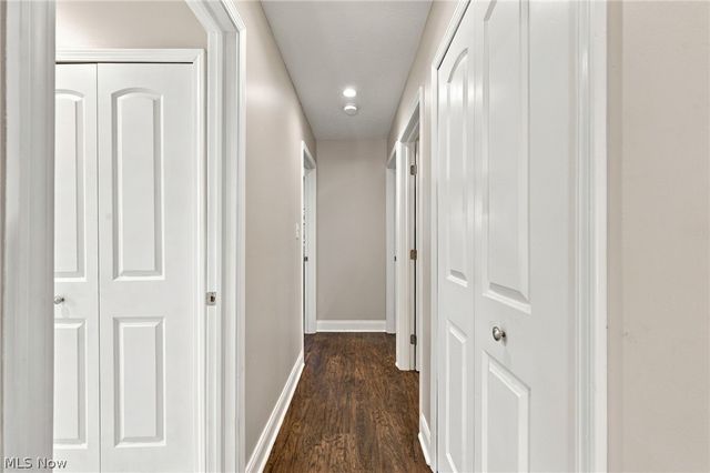 6611 Wedgewood Drive, North Olmsted, OH 44070