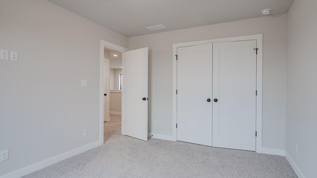 246 Sawgrass Drive, Crown Point, IN 46307