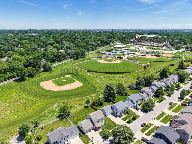 2722 Somerset Drive, Ames, IA 50010