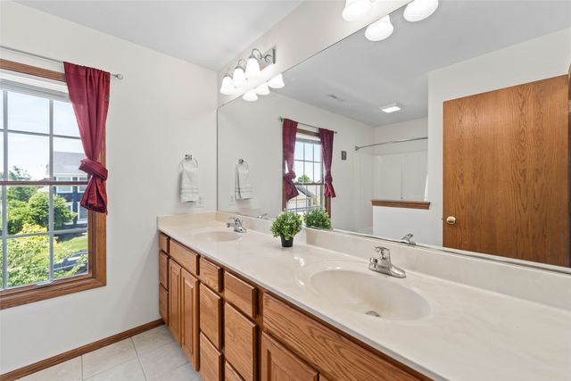 2722 Somerset Drive, Ames, IA 50010