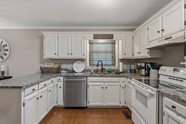 348 Hickory Hills Drive NE, Cleveland, TN 37312