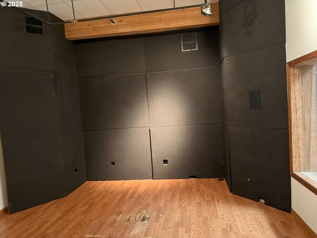 1920 N VANCOUVER Ave, Portland, OR 97227