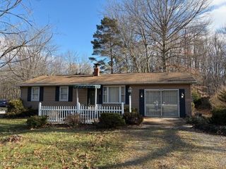 13222 Atwater Avenue NE, Alliance, OH 44601