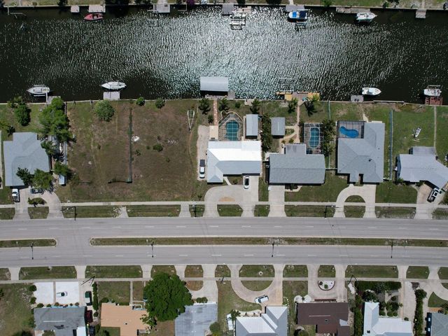 21285 EDGEWATER DRIVE, Port Charlotte, FL 33952