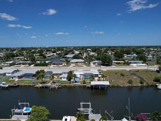 21285 EDGEWATER DRIVE, Port Charlotte, FL 33952
