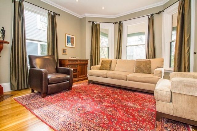 158 Cypress 0, Brookline, MA 02445