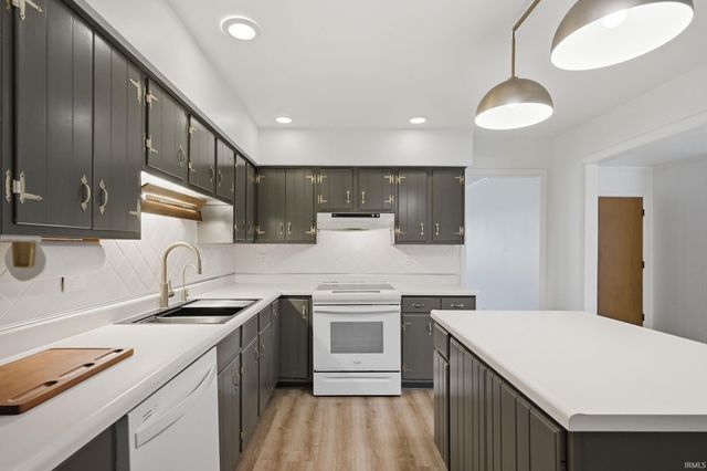 8801 W Eucalyptus Avenue, Muncie, IN 47304