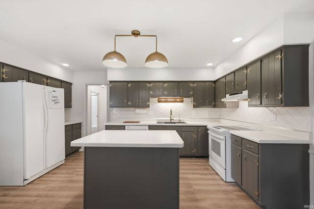 8801 W Eucalyptus Avenue, Muncie, IN 47304