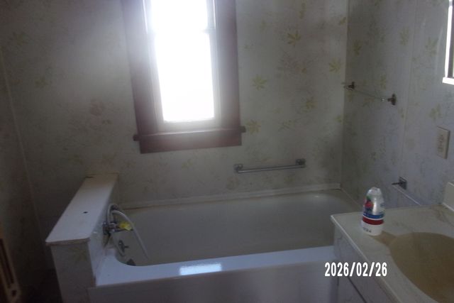 202 N Harrison Street, Flanagan, IL 61740