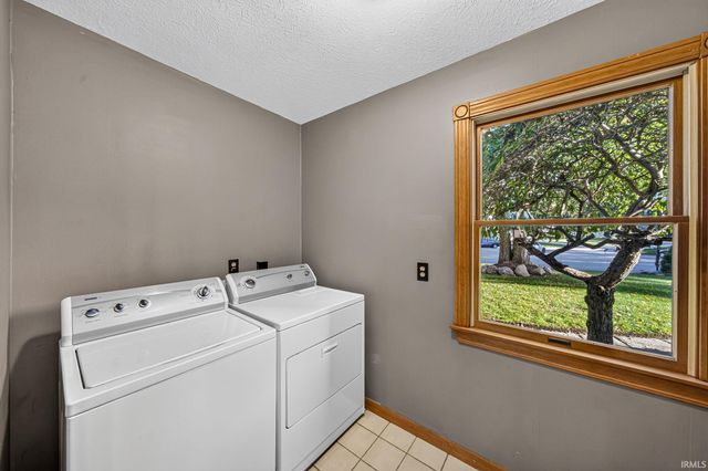 50505 Deer Ridge Court, Granger, IN 45630