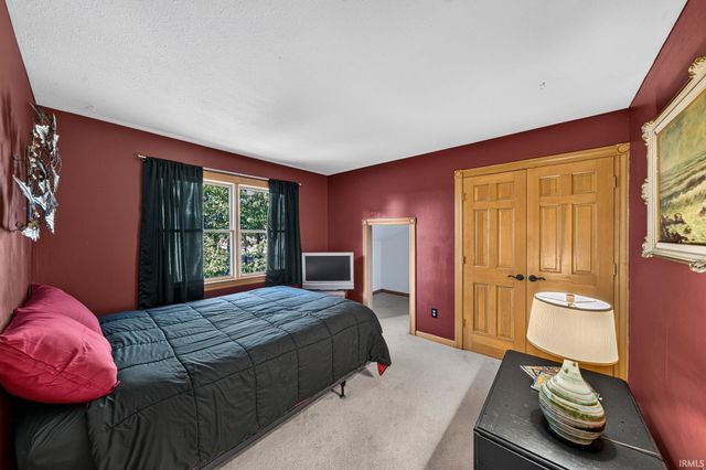 50505 Deer Ridge Court, Granger, IN 45630