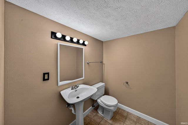 50505 Deer Ridge Court, Granger, IN 45630
