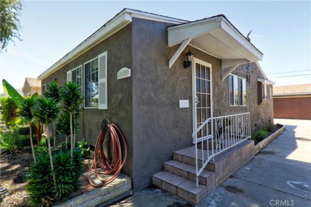 10109 Jackson Avenue, South Gate, CA 90280