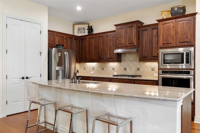 205 Amiata Ave 96, Lakeway, TX 78734