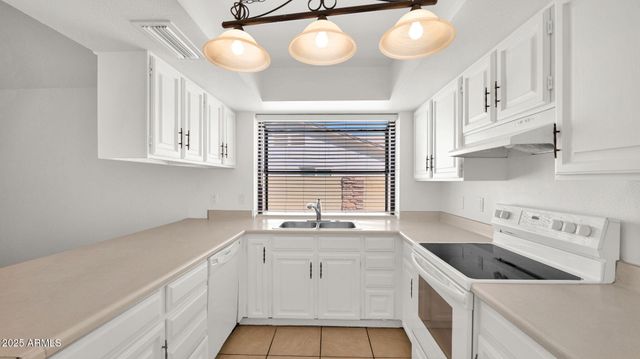 9313 E Altadena Avenue, Scottsdale, AZ 85260