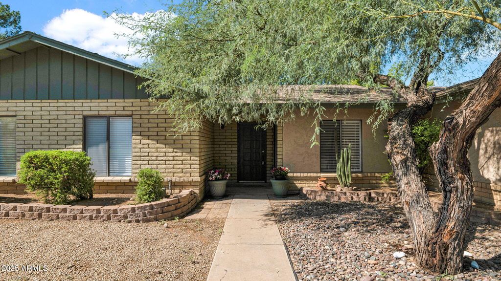 9313 E Altadena Avenue, Scottsdale, AZ 85260