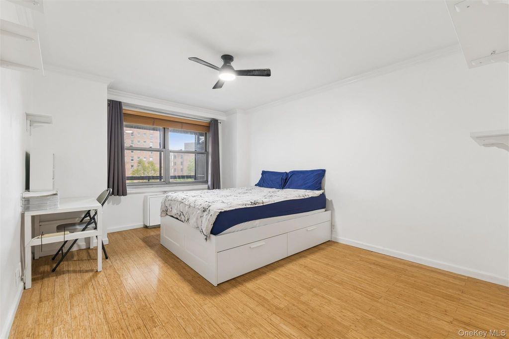 70-25 Yellowstone Boulevard 3X, Forest Hills, NY 11375 — photo 2