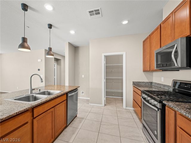 975 Twilight Glow Court, Henderson, NV 89015