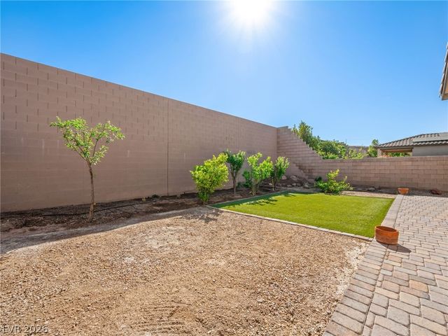 975 Twilight Glow Court, Henderson, NV 89015