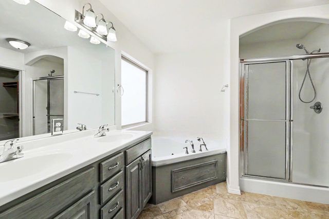 13701 W Texas St, Wichita, KS 67235