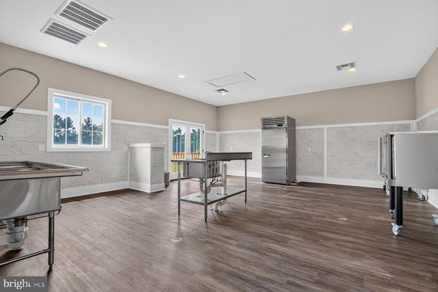 38217 MOUNTAIN AIR LN, Lovettsville, VA 20180