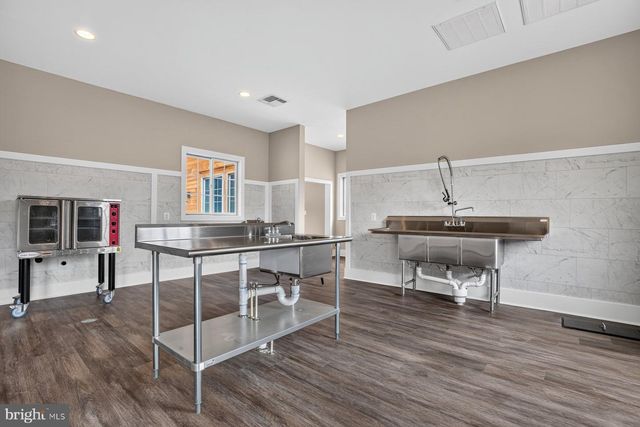 38217 MOUNTAIN AIR LN, Lovettsville, VA 20180