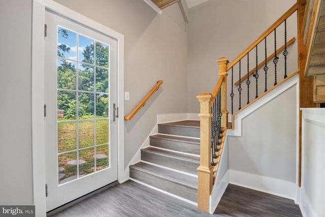 38217 MOUNTAIN AIR LN, Lovettsville, VA 20180