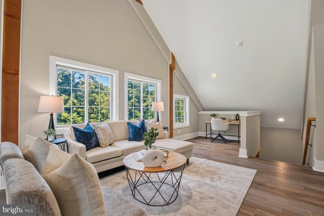 38217 MOUNTAIN AIR LN, Lovettsville, VA 20180