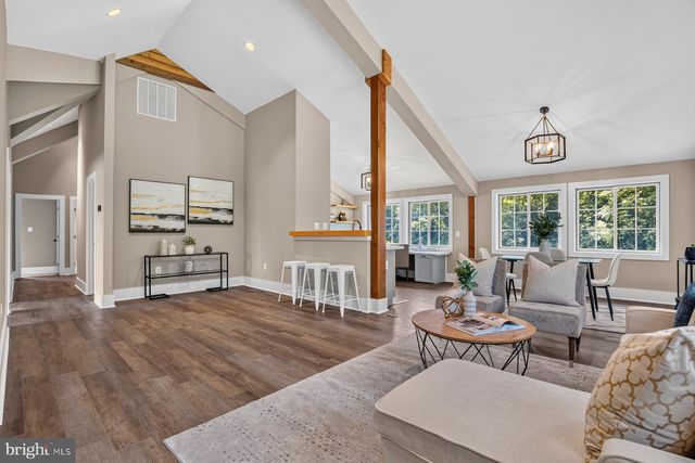 38217 MOUNTAIN AIR LN, Lovettsville, VA 20180