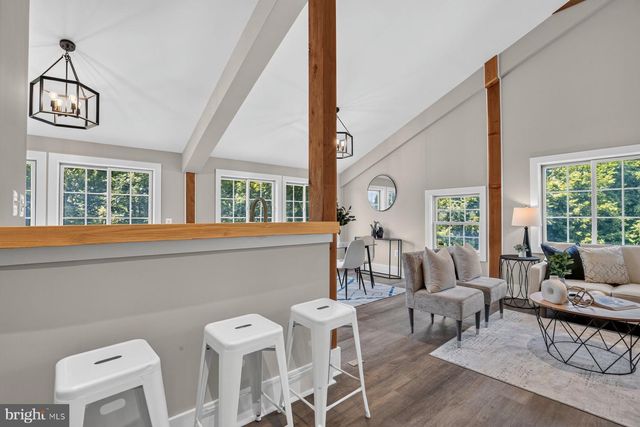 38217 MOUNTAIN AIR LN, Lovettsville, VA 20180