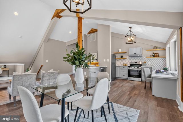 38217 MOUNTAIN AIR LN, Lovettsville, VA 20180