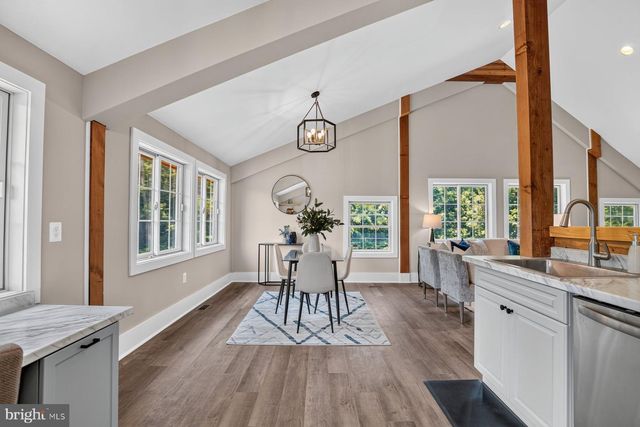 38217 MOUNTAIN AIR LN, Lovettsville, VA 20180