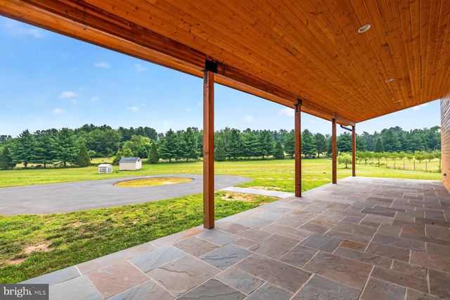 38217 MOUNTAIN AIR LN, Lovettsville, VA 20180