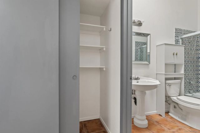 8328 Regents Rd 3G, San Diego, CA 92122