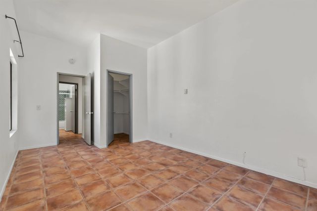 8328 Regents Rd 3G, San Diego, CA 92122