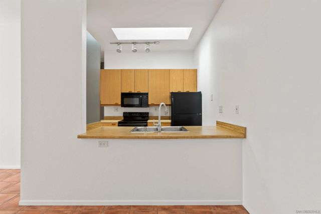 8328 Regents Rd 3G, San Diego, CA 92122