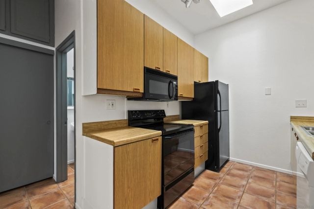 8328 Regents Rd 3G, San Diego, CA 92122