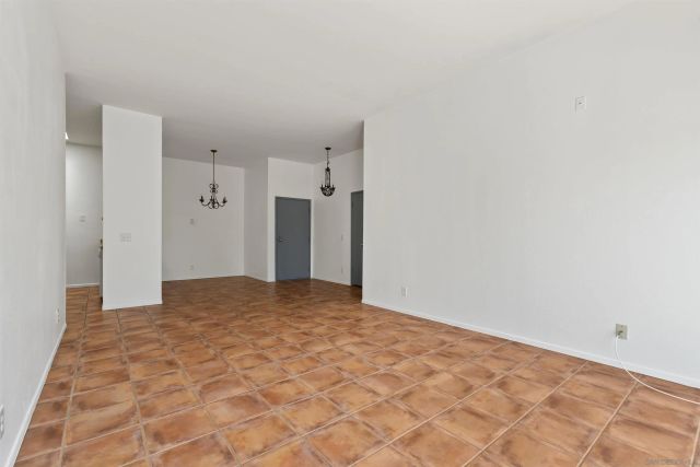 8328 Regents Rd 3G, San Diego, CA 92122