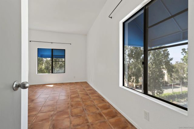 8328 Regents Rd 3G, San Diego, CA 92122