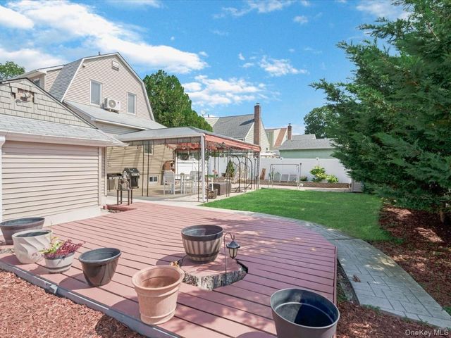 66 Fairmount Street, Valley Stream, NY 11580