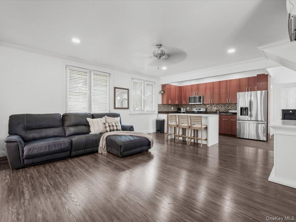 66 Fairmount Street, Valley Stream, NY 11580 — photo 5
