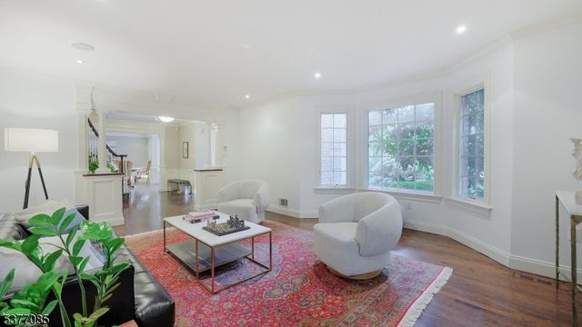 1 Frances Ln, Scotch Plains Twp., NJ 07076