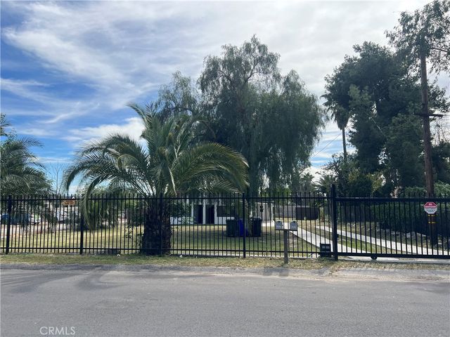 2527 W Third Avenue, San Bernardino, CA 92407