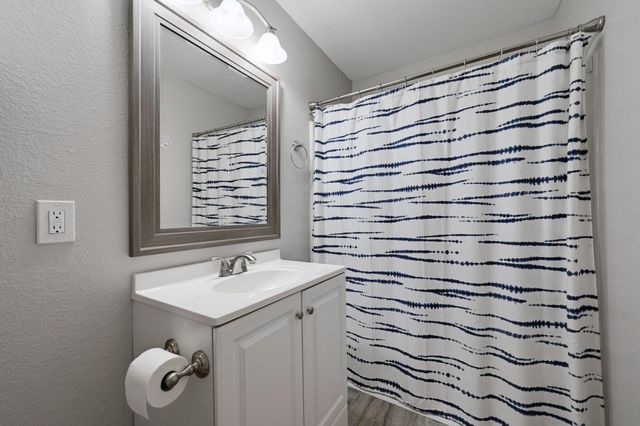 13404 Coomes DR, Del Valle, TX 78617