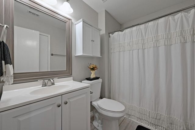 13404 Coomes DR, Del Valle, TX 78617