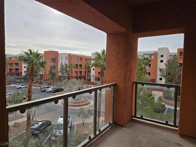 23 East Agate Avenue 402, Las Vegas, NV 89123