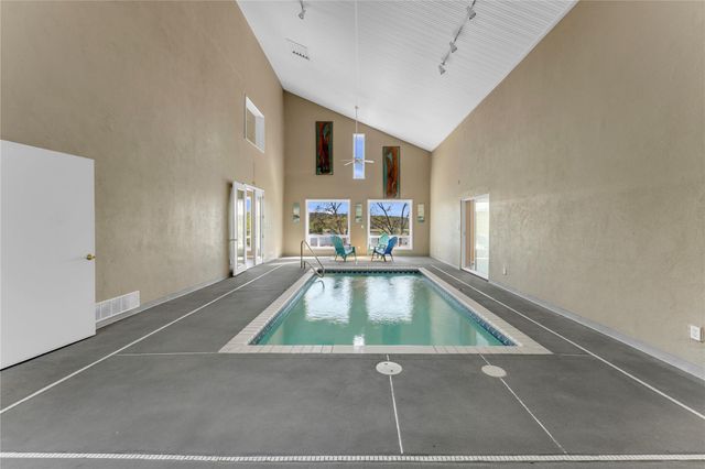 319 Meadowlakes DR, Marble Falls, TX 78654