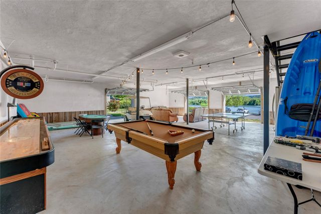 319 Meadowlakes DR, Marble Falls, TX 78654