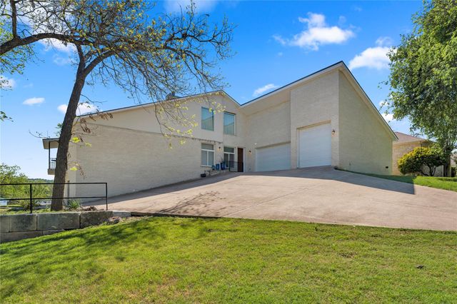 319 Meadowlakes DR, Marble Falls, TX 78654